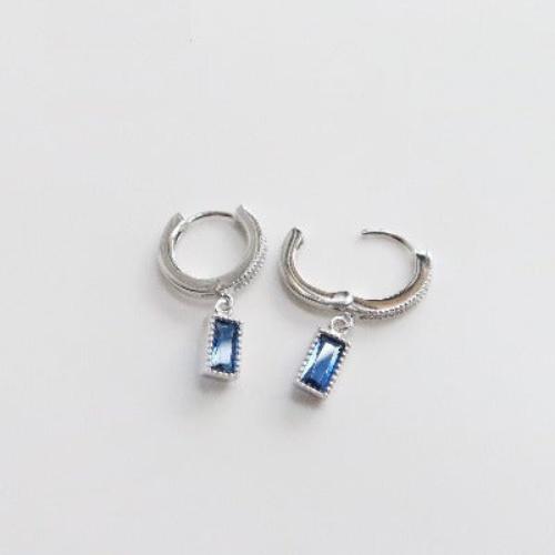  Square Sapphire-look Earring