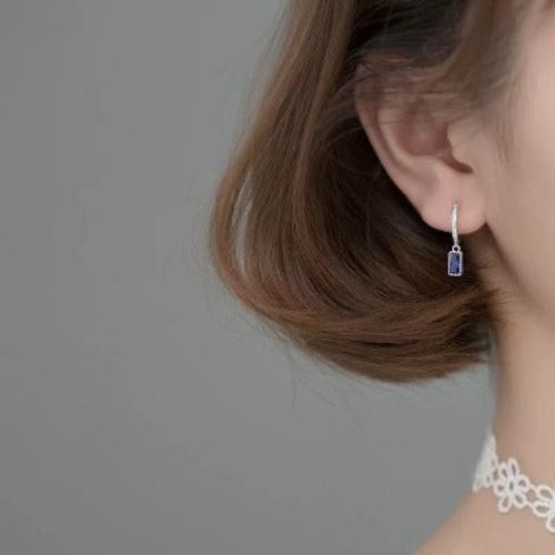  Square Sapphire-look Earring