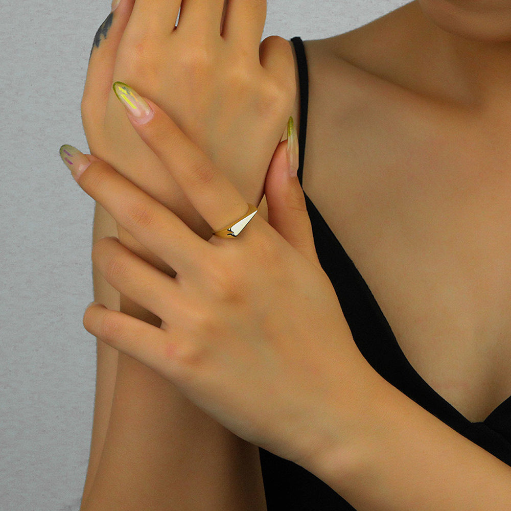 Heart-Shaped Minimalist Slim Ring-Gold plated