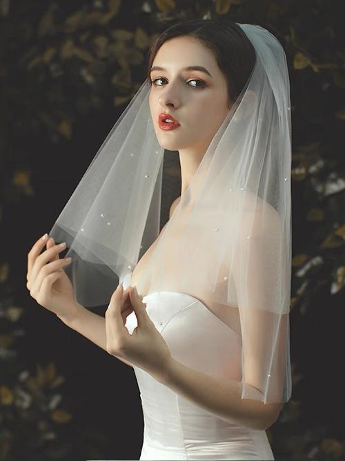 Romantic Two Tier Bride Veil with Pearls