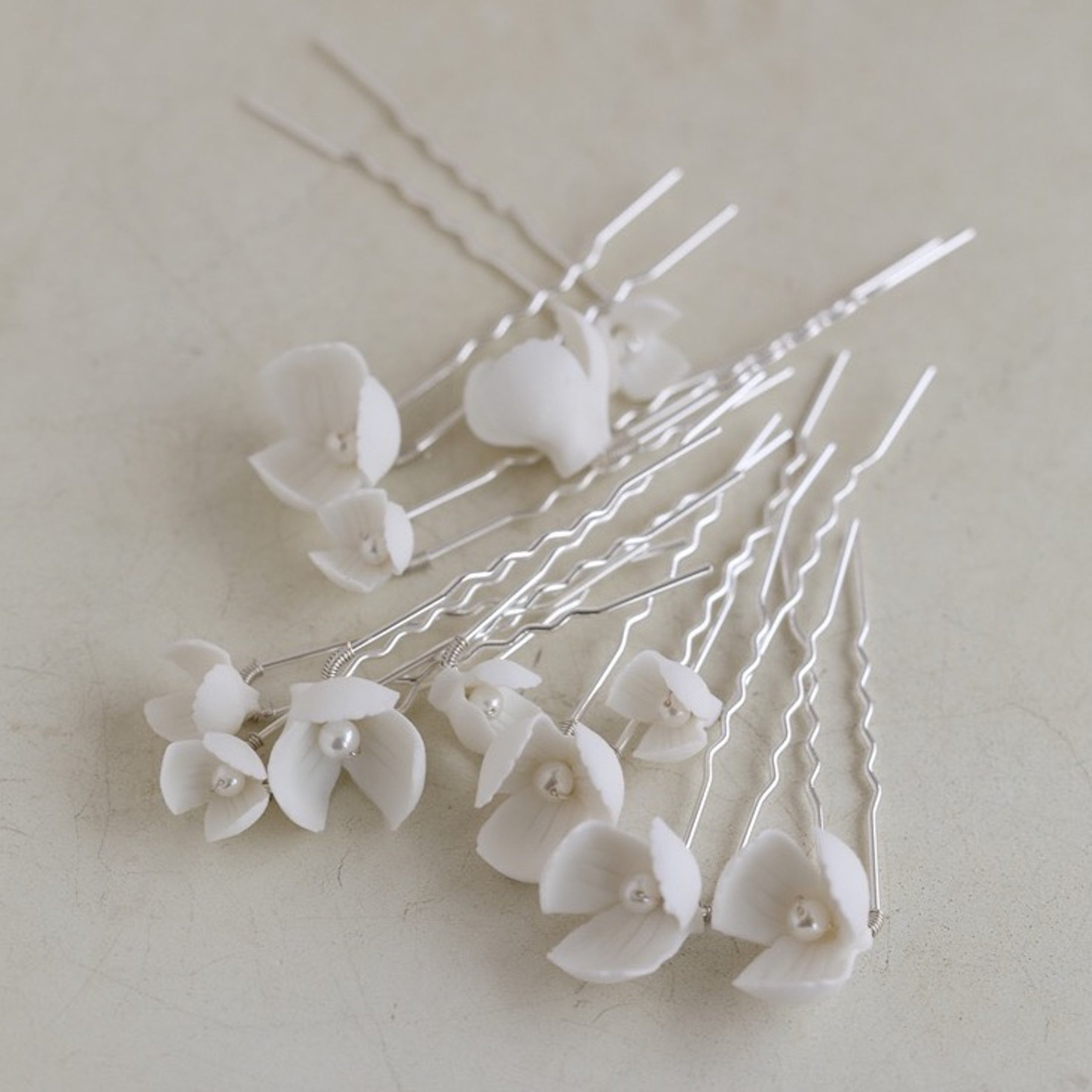 Handcrafted white ceramic flowers bridal hairpin set-One set of 8