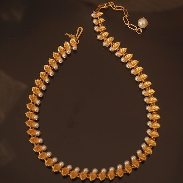 Vintage Golden Leaves Pearl Necklace