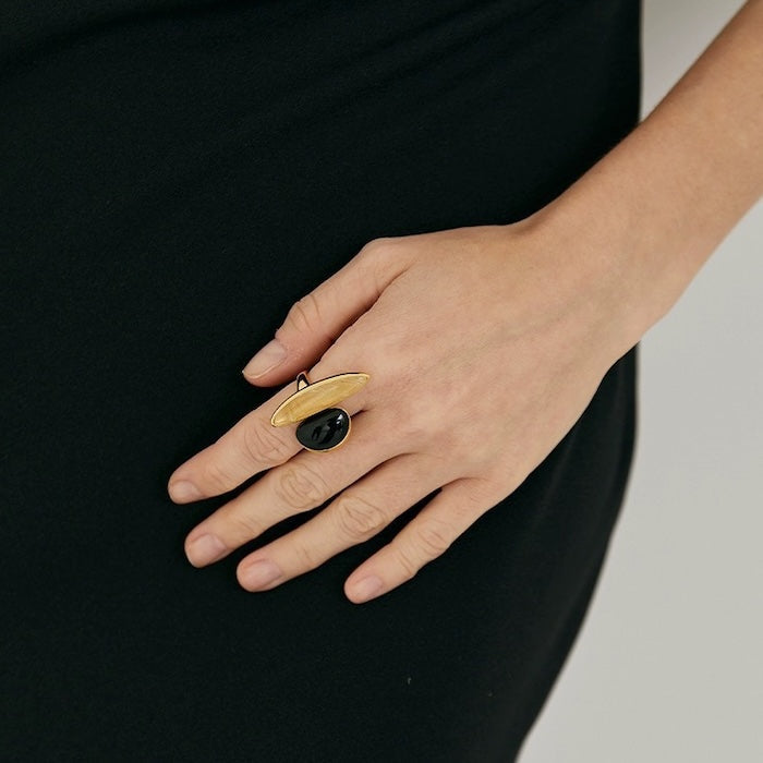 Bold Minimalist Gold Rutilated Quartz Ring