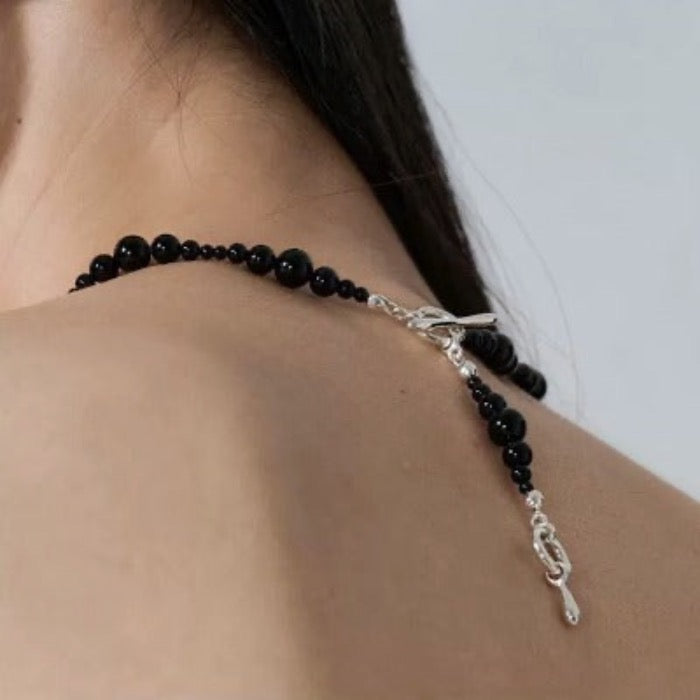 Minimalist Black Onyx Beads Necklace-Silver Closure