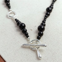 Minimalist Black Onyx Beads Necklace-Silver Closure