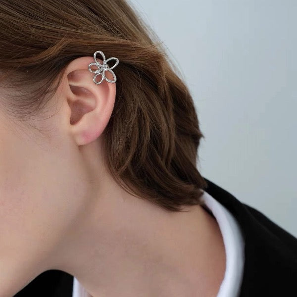 Elegant small sparkling flower ear cuff-one piece