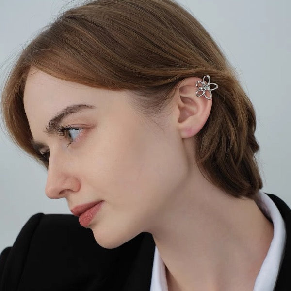 Elegant small sparkling flower ear cuff-one piece