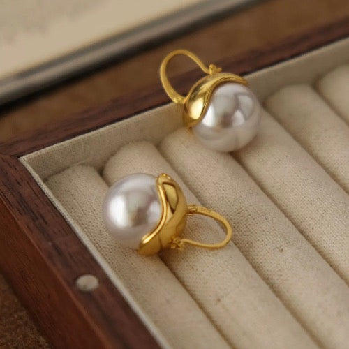 Chic Pearl Drop Earrings