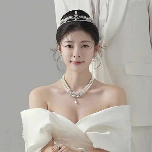 Chic Princess Look Pearl Bridal Tiaras