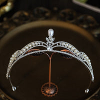 Chic Princess Look Pearl Bridal Tiaras