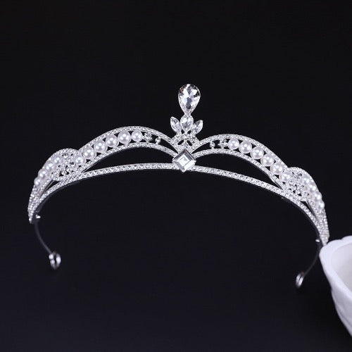 Chic Princess Look Pearl Bridal Tiaras