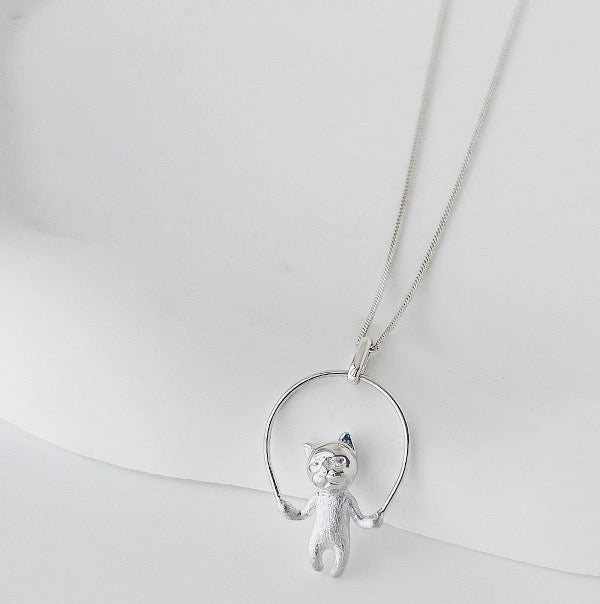 Cute Rope Skipping Cat Necklace