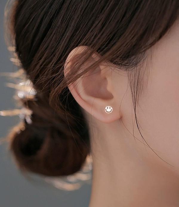 Timeless Design Smiling Face Ear Studs