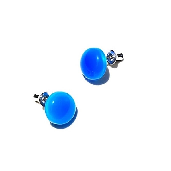 Bold Look Blue Onyx Round Ear Studs