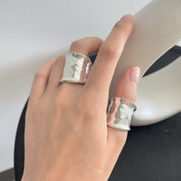 Bold Look Hammering Texture Wide Silver Ring