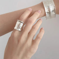 Bold Look Hammering Texture Wide Silver Ring