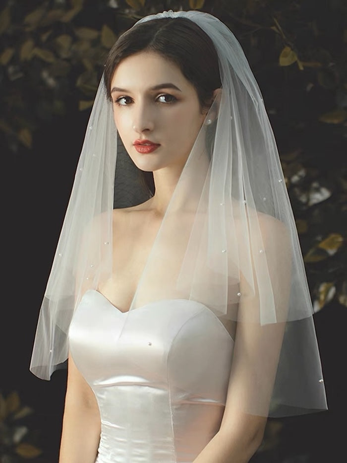 Elegant Two-tire Bride Veil with Small Pearls