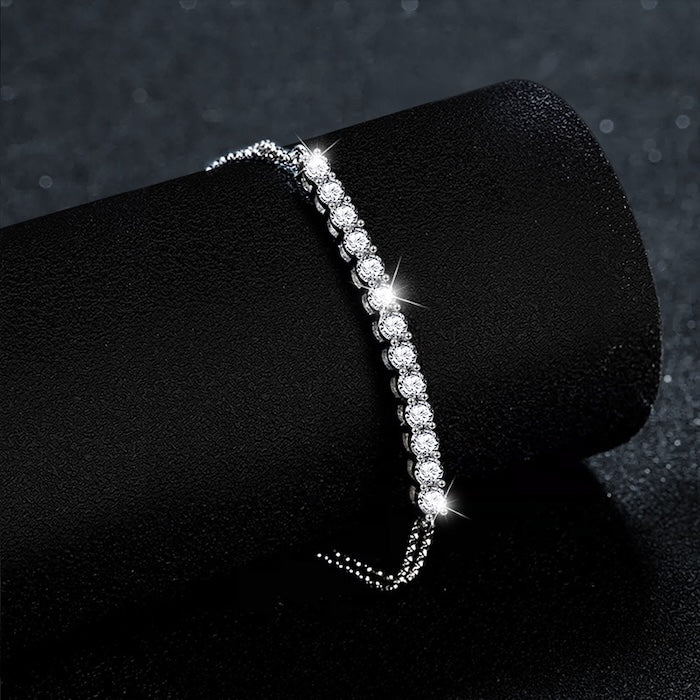 Chic Moissanite Stone Smile Bracelet