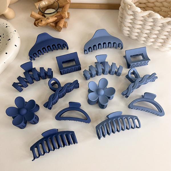 Minimalist Blue Color Tone Claw Hair Clips