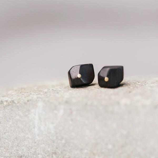 Black Sandalwood Bronze Line Earrings