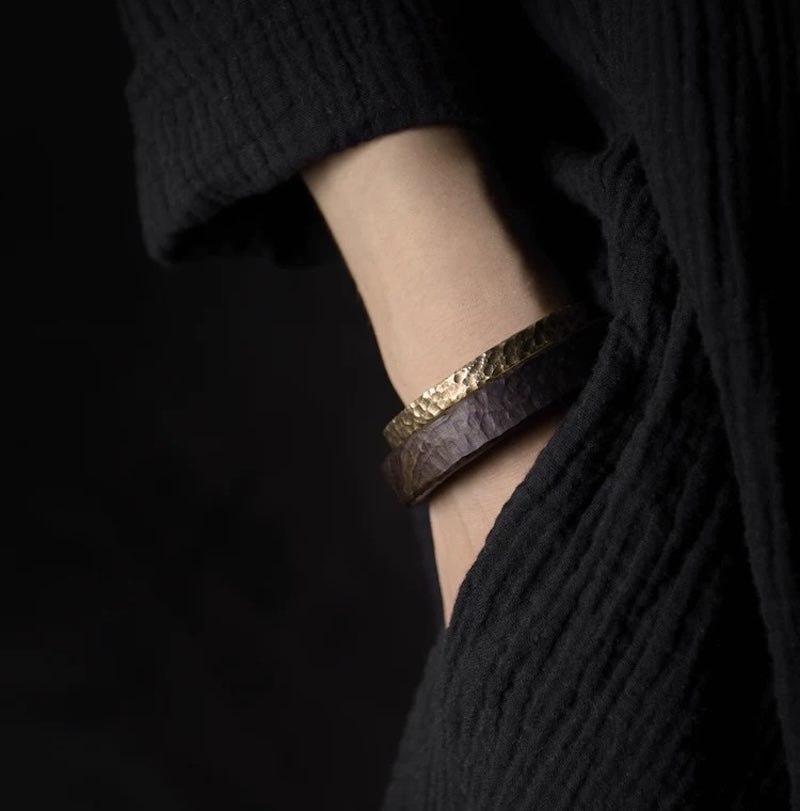 Black Sandal Wood Bronze Line Bangle-Unisex