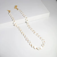 Mother of Pearl Heart Beads Necklace with OT Buckle