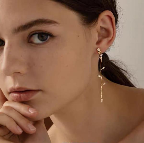 Retro Rose Gold-Plated Longline Earrings