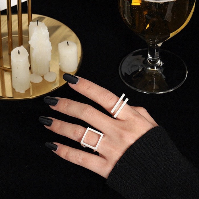  bold look square ring