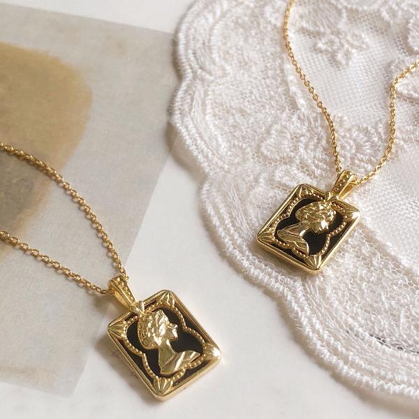 Queen Portrait Pendant Necklace