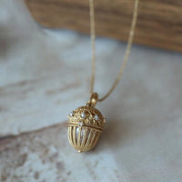 Vintage style locket pendant