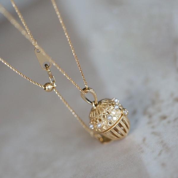 Vintage style locket pendant